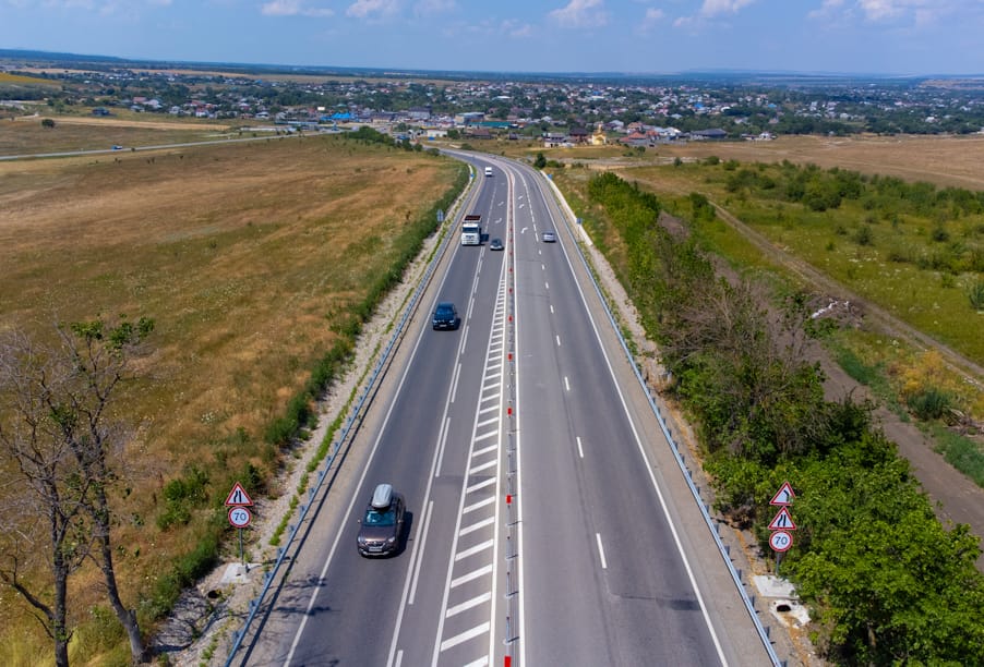 Более 30 км федеральных дорог Ставрополья станут четырехполосными до конца 2026 года